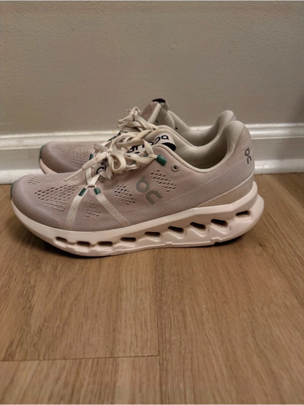 On Cloudnova Women’s Sneakers 9.5
